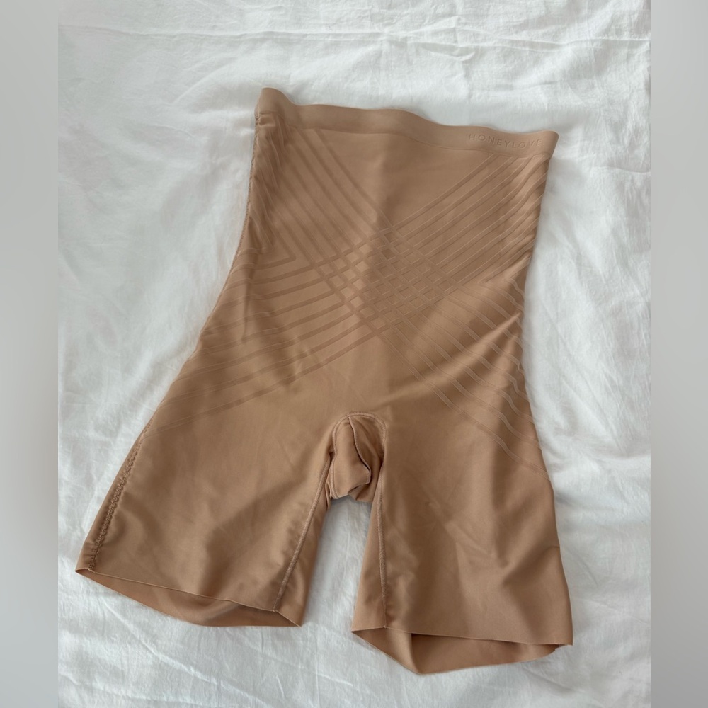 Honeylove High-Waisted Shapewear Tan Women Shorts NWOT 0502
